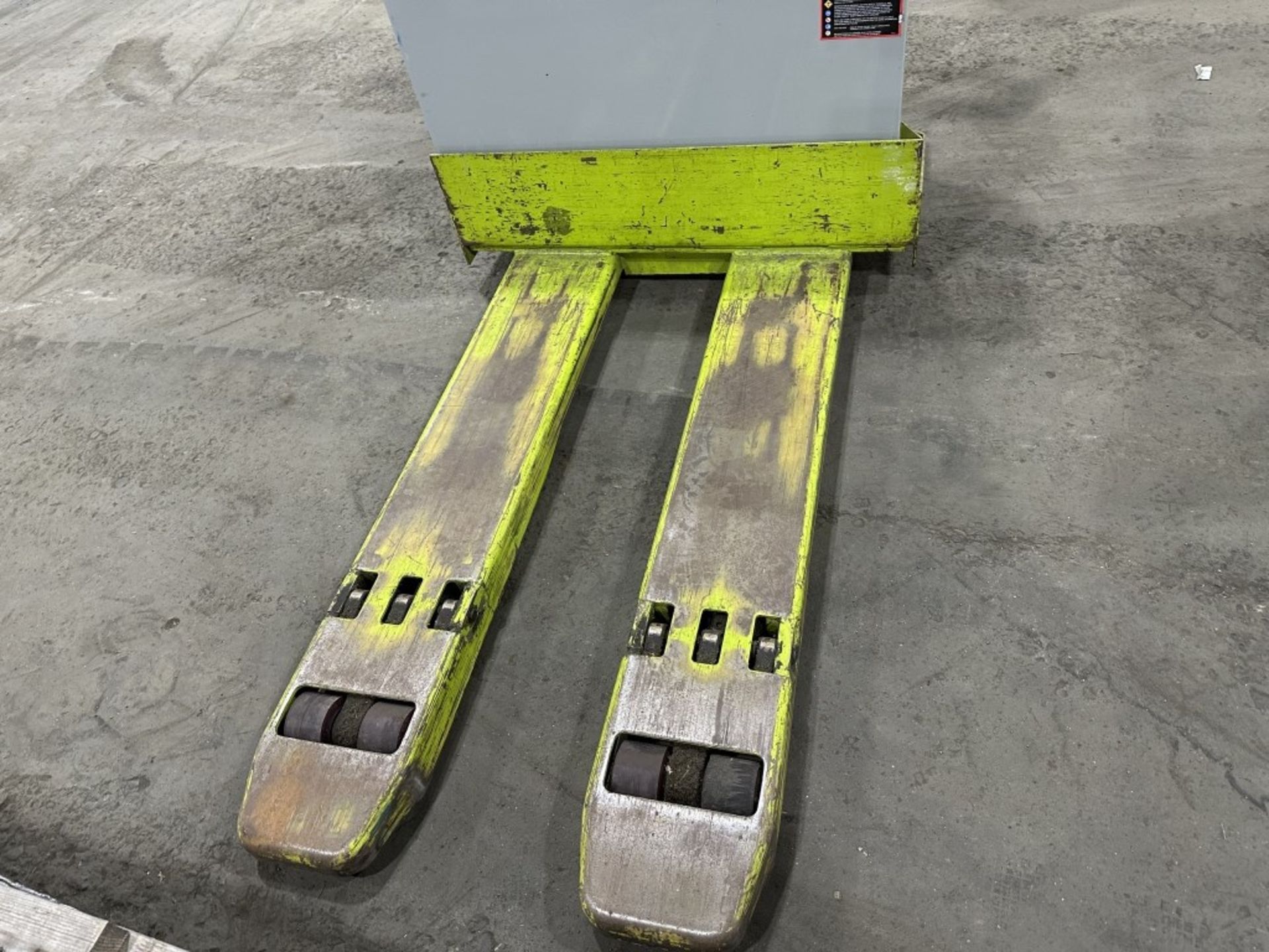 Clark PWD25 Electric Pallet Jack - Image 6 of 13