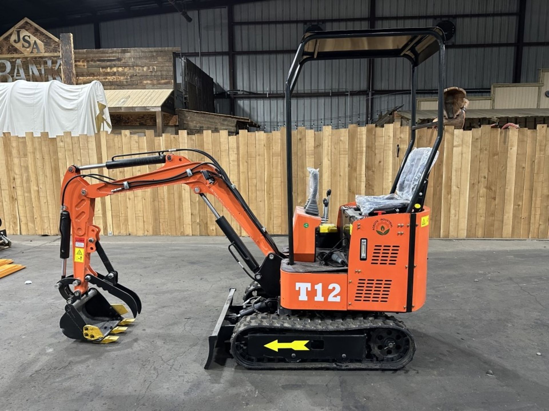 2022 AGT T12-E Mini Electric Hydraulic Excavator - Image 7 of 28