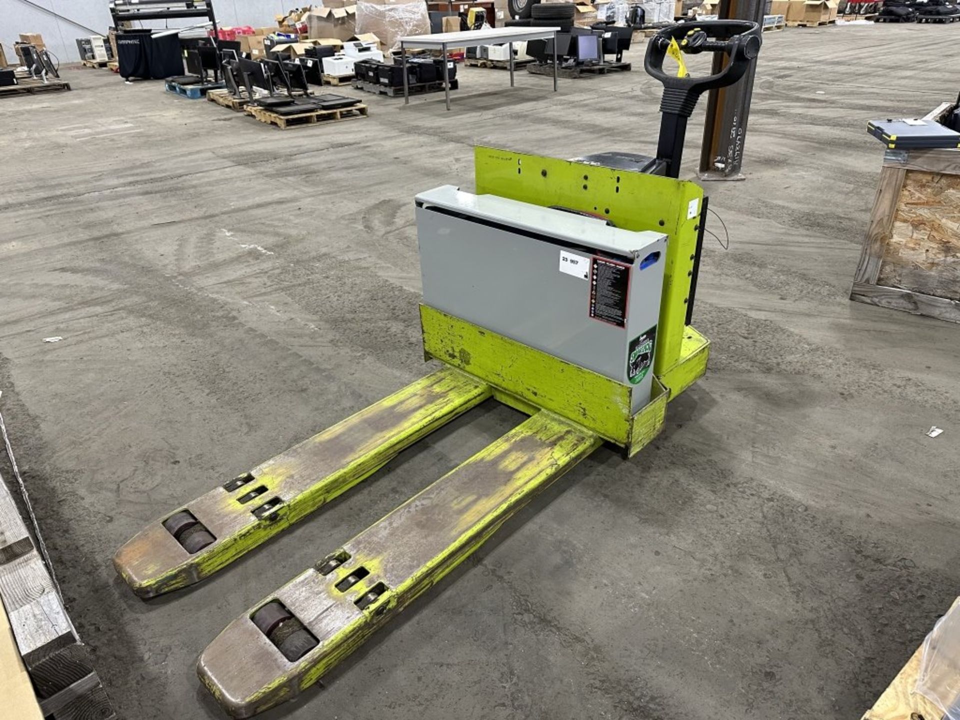 Clark PWD25 Electric Pallet Jack - Image 2 of 13