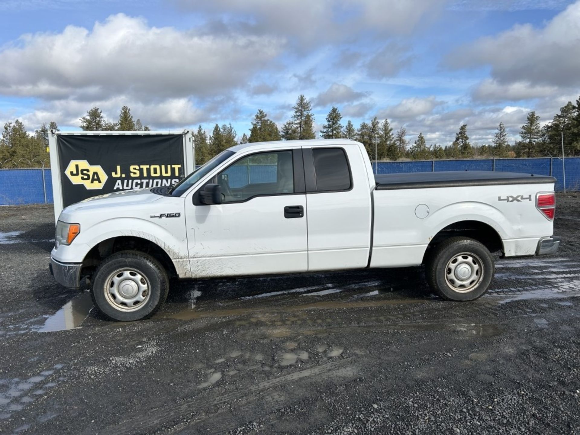 2010 Ford F150 XLT 4x4 Extra Cab Pickup - Image 2 of 42