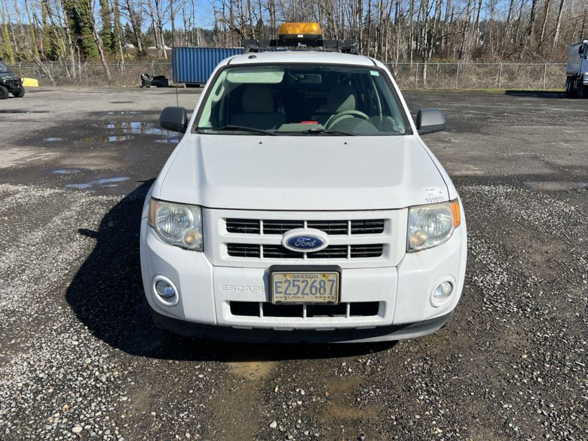 2010 Ford Escape Hybrid SUV - Image 8 of 32