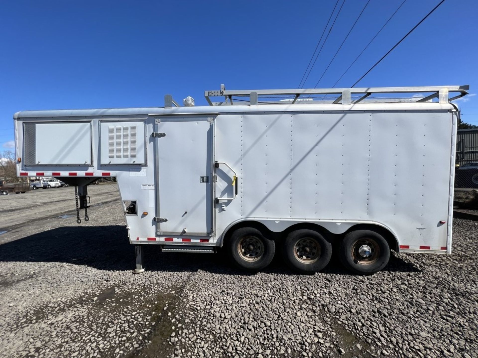 2005 Wells Cargo Tri-Axle Gooseneck Cargo Trailer - Image 7 of 29