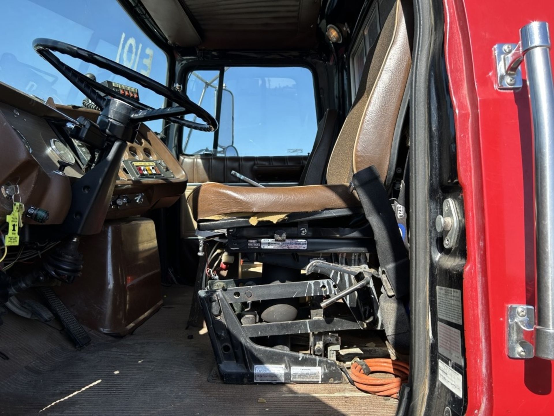 1986 Ford 9000 Fire Engine - Image 16 of 69