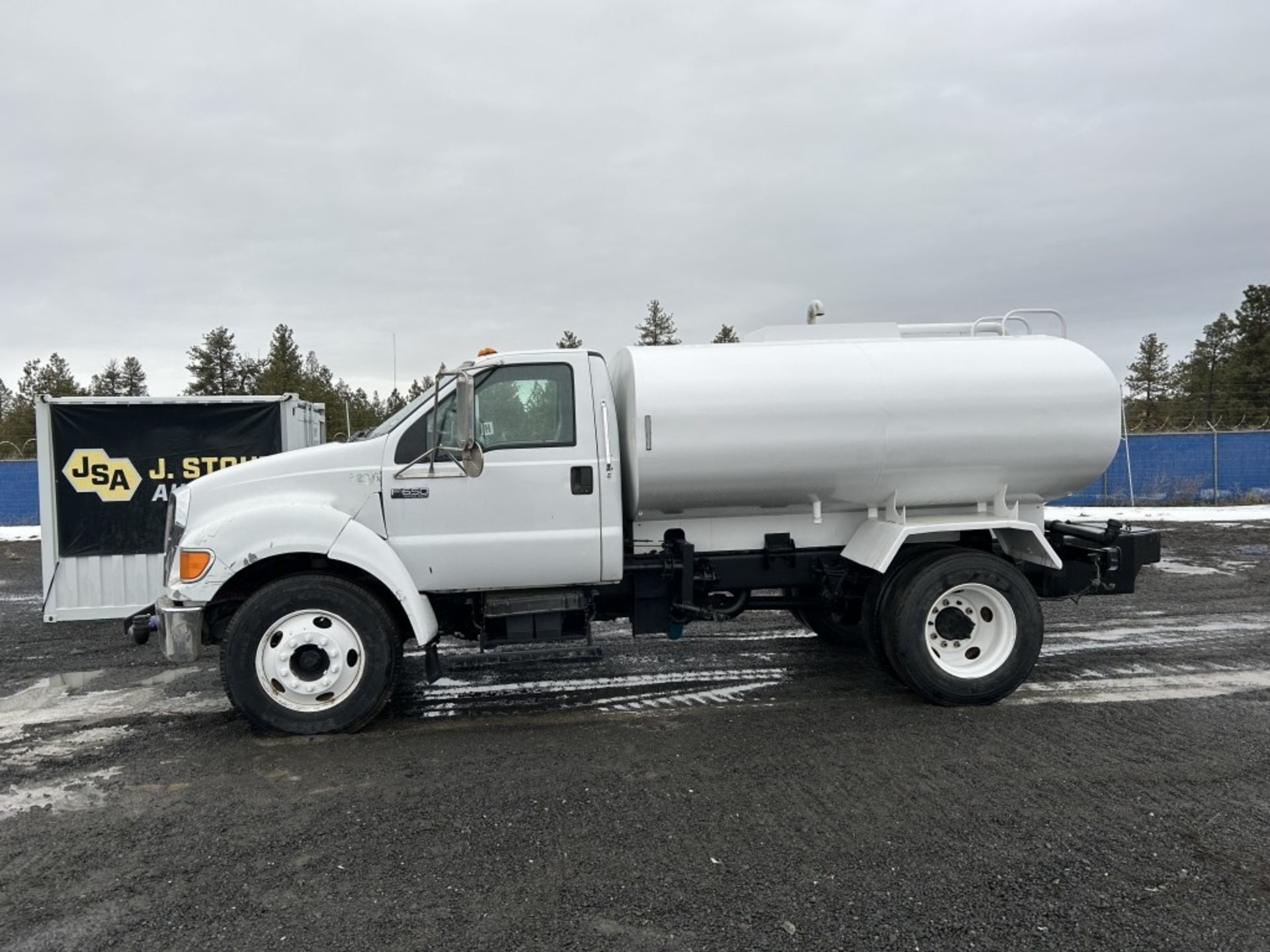 2007 Ford F650 SD S/A Water Truck - Image 2 of 40