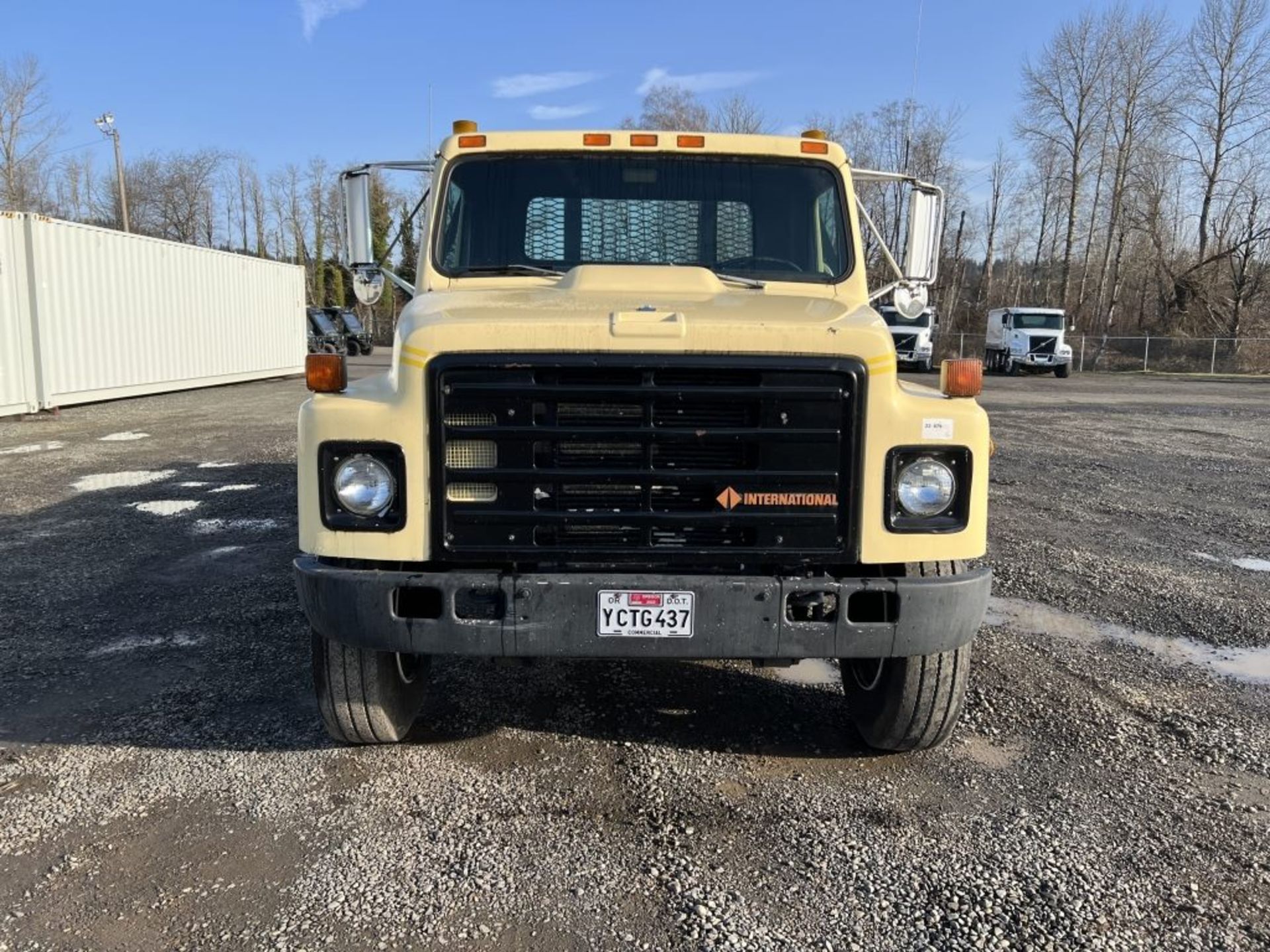 1989 International 1955 Flatbed Truck - Image 8 of 27