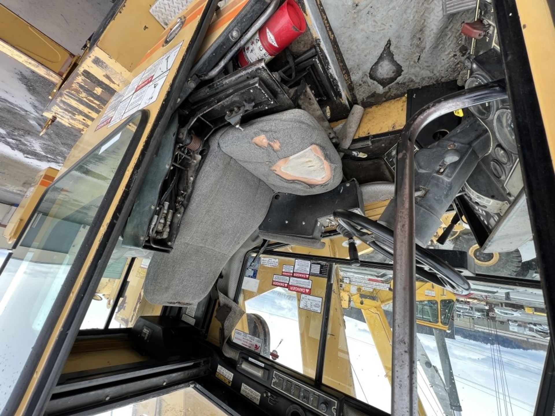 1997 Grove RT855B 4x4 Rough Terrain Crane - Image 35 of 38