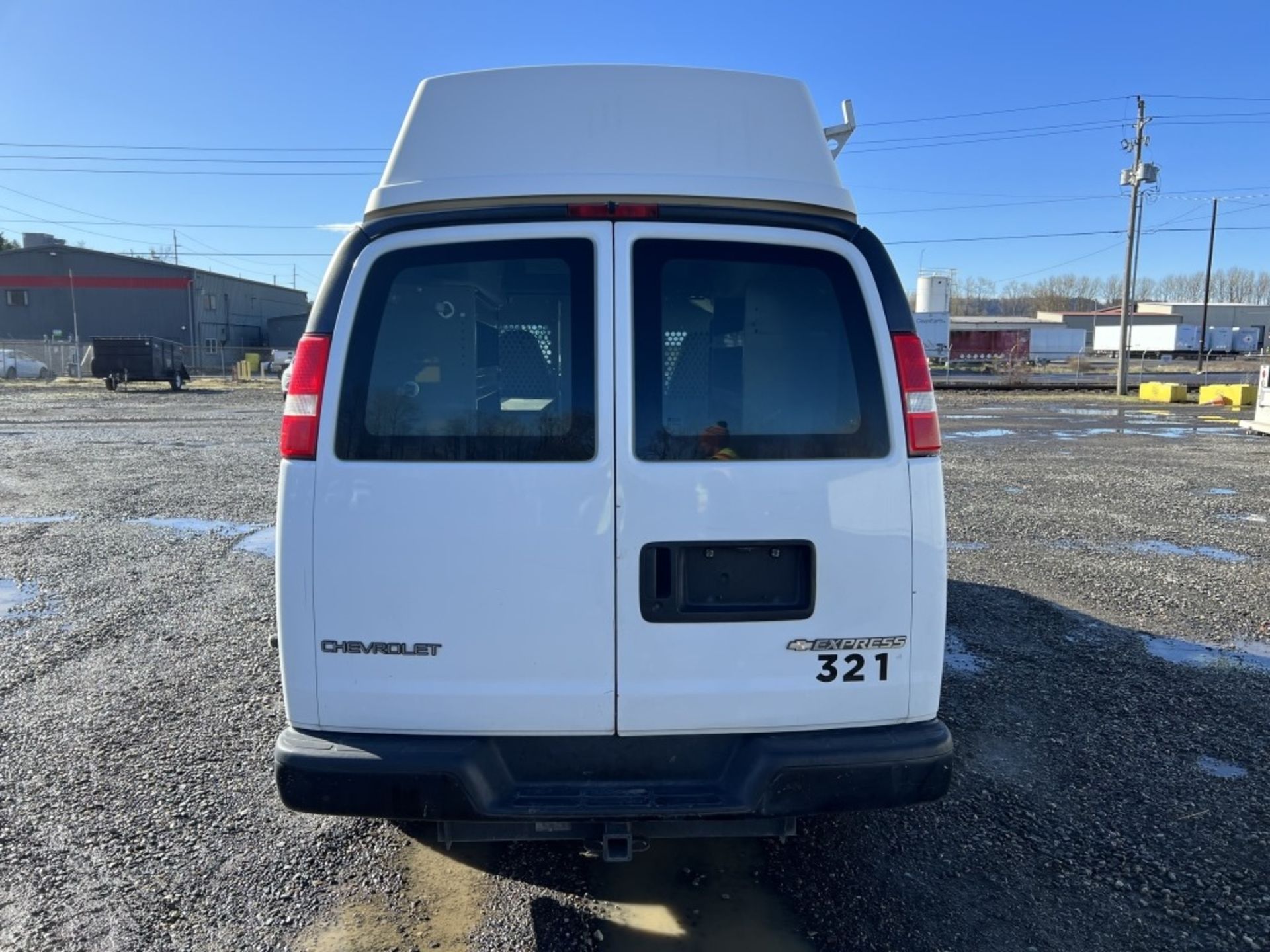 2006 Chevrolet Express 3500 Cargo Van - Image 5 of 30