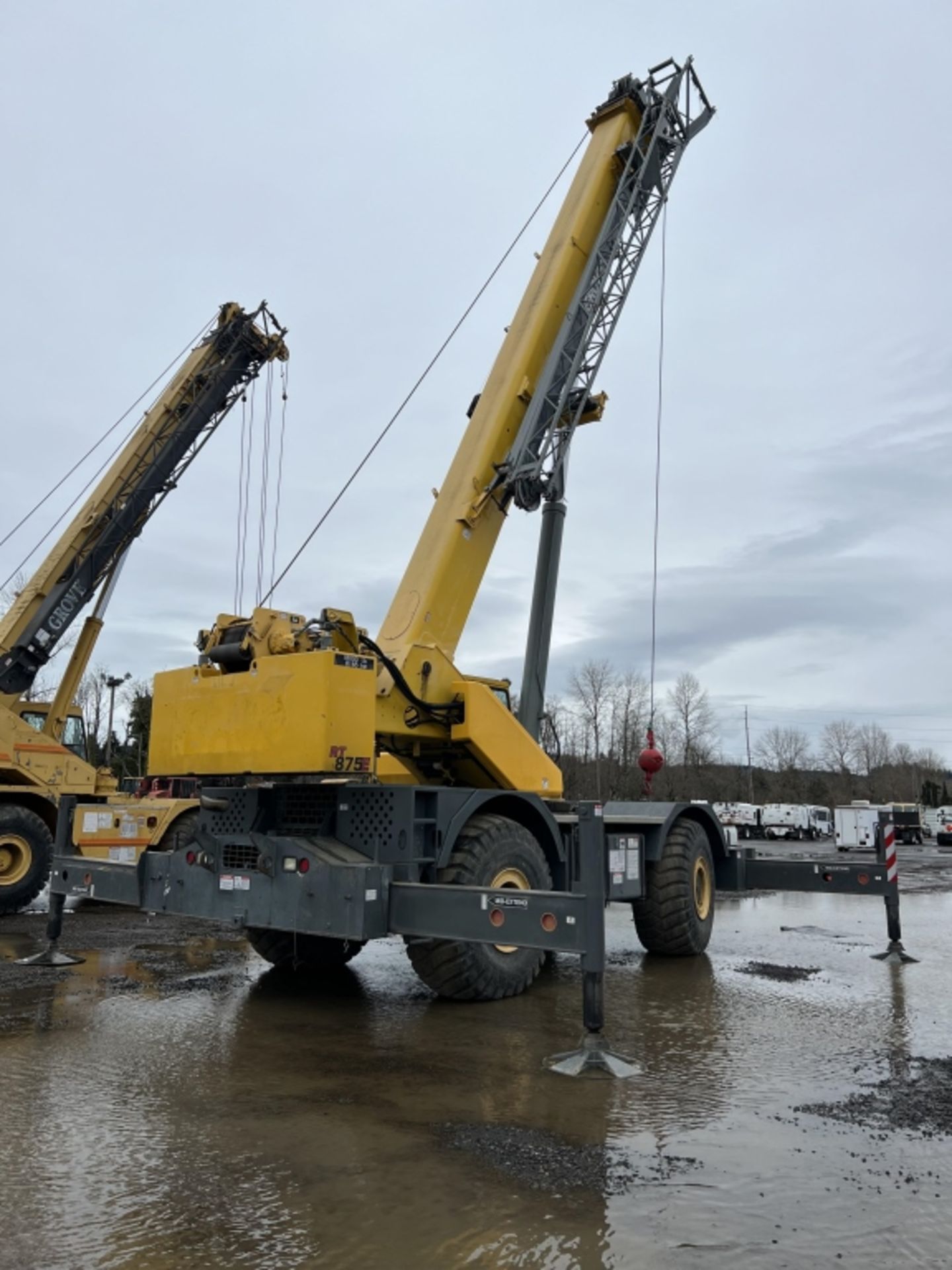 2005 Grove RT875E 4x4 Rough Terrain Crane - Image 11 of 48