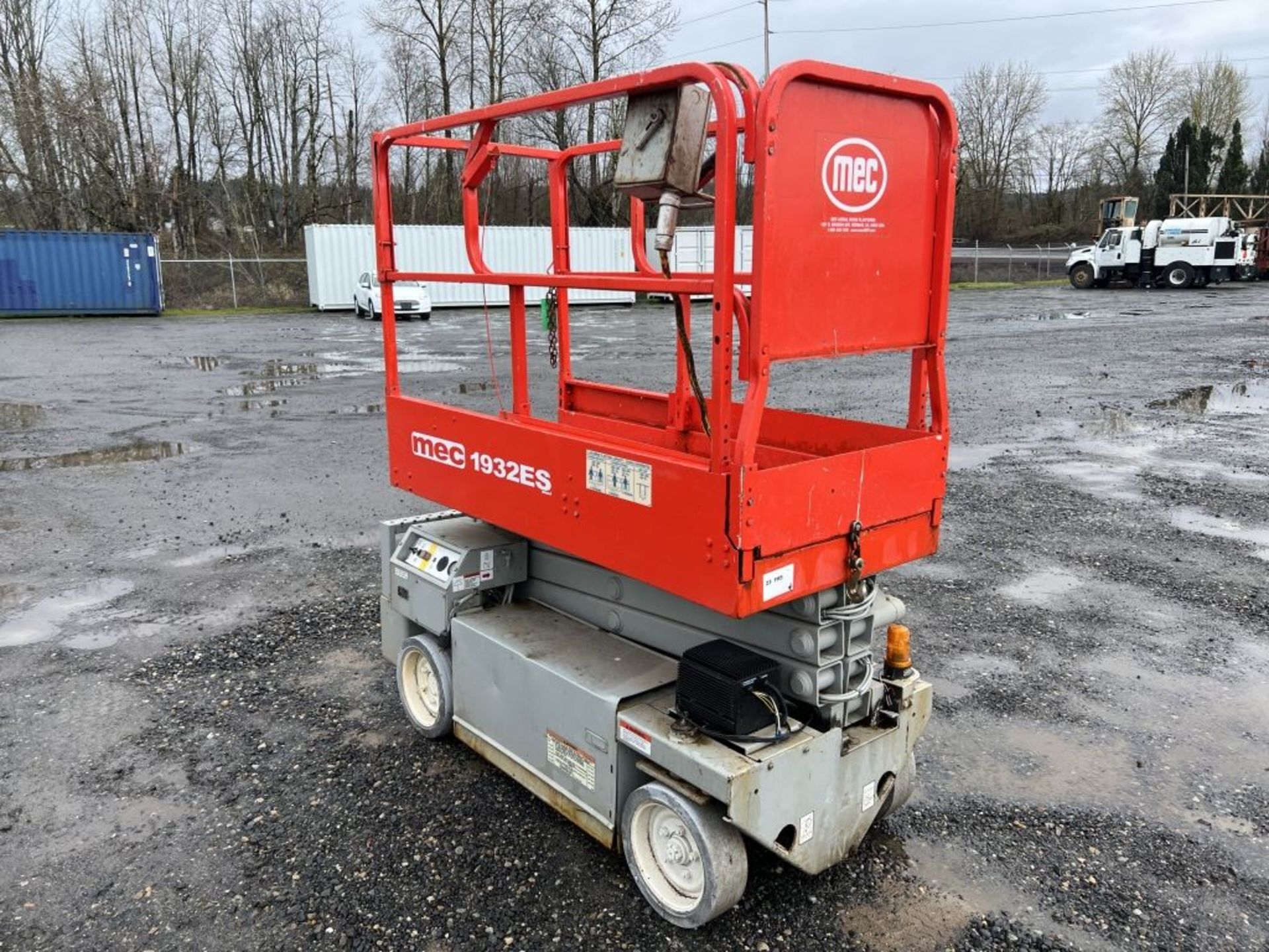 MEC 1932ES Scissor Lift - Image 2 of 15