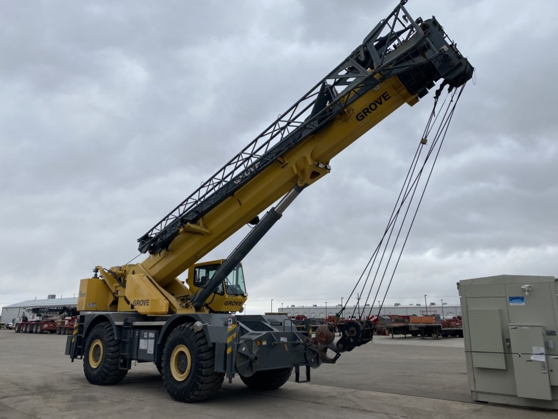 2005 Grove RT890E 4x4 Rough Terrain Crane - Image 6 of 38