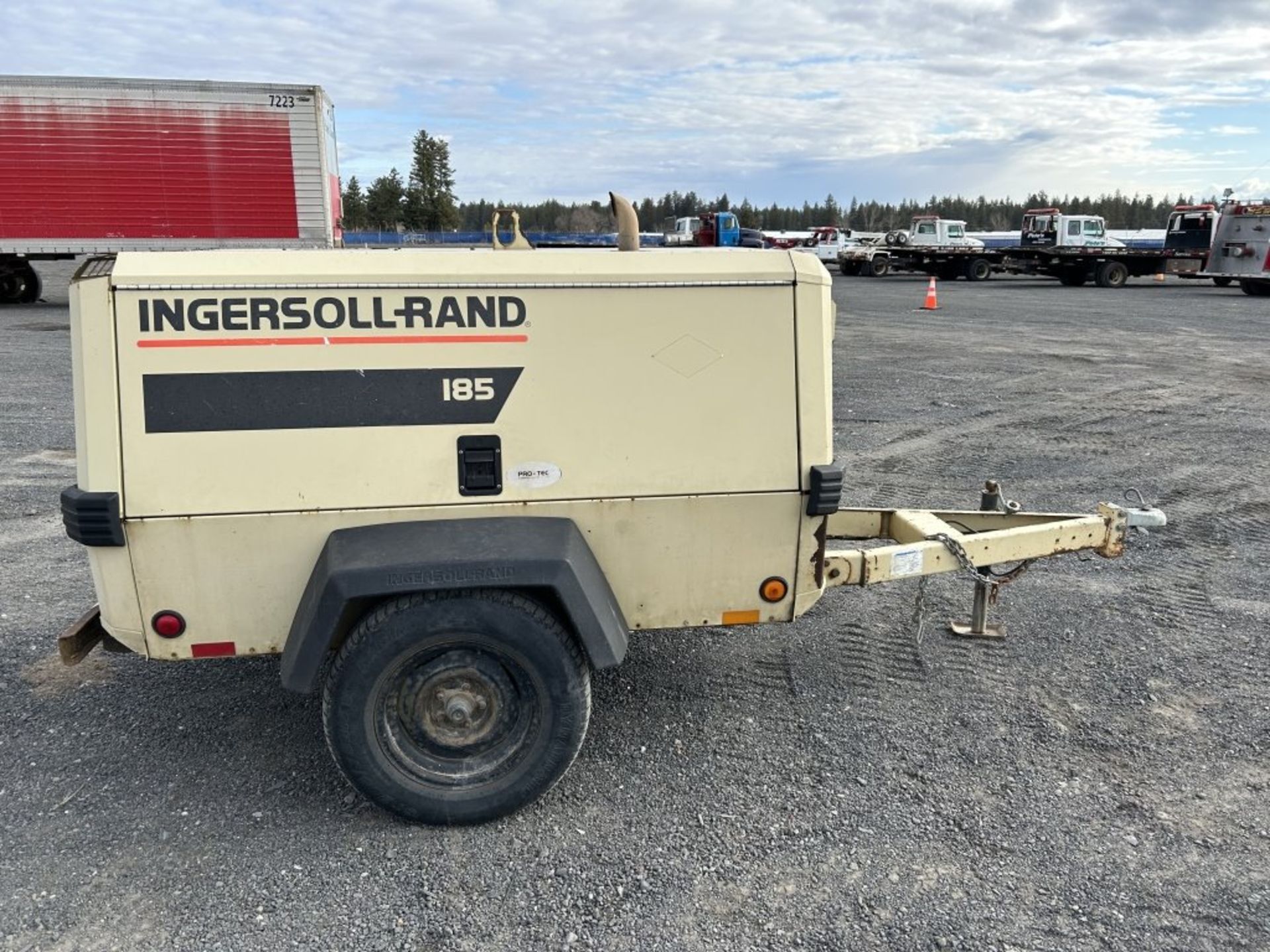 2001 Ingersoll-Rand 185 Towable Air Compressor - Image 6 of 21