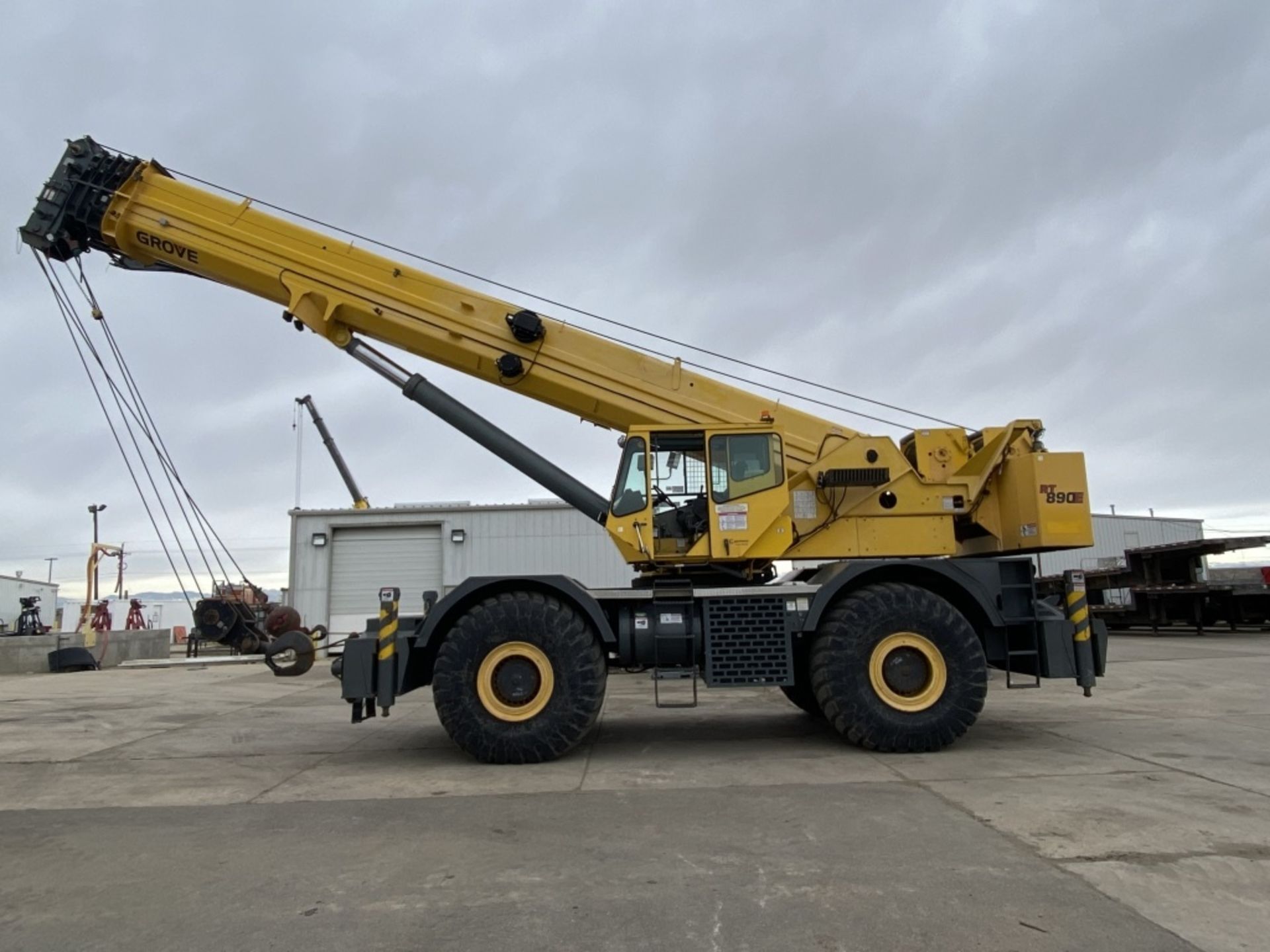 2005 Grove RT890E 4x4 Rough Terrain Crane