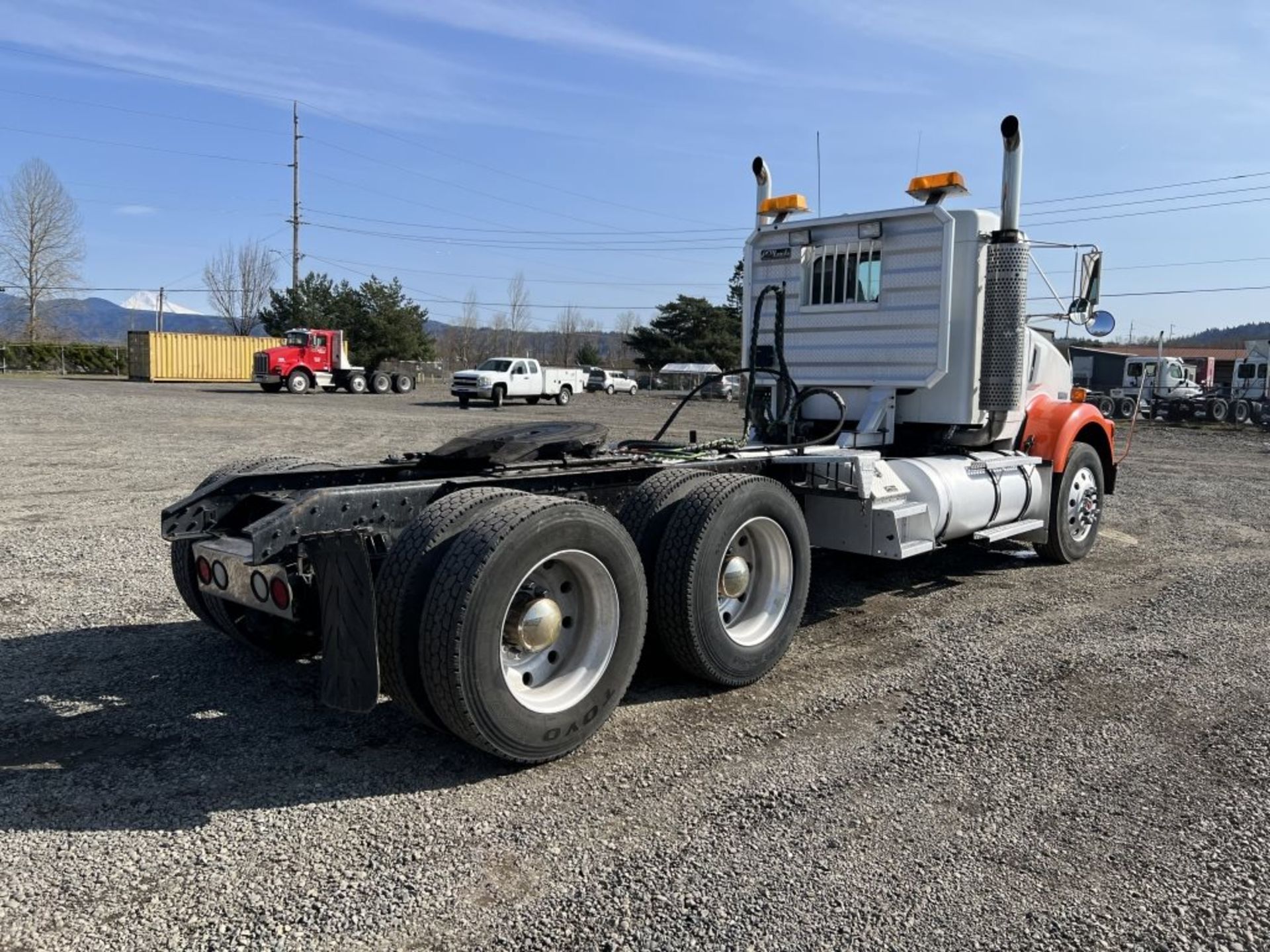 1995 Kenworth T800 T/A Truck Tractor - Image 4 of 47