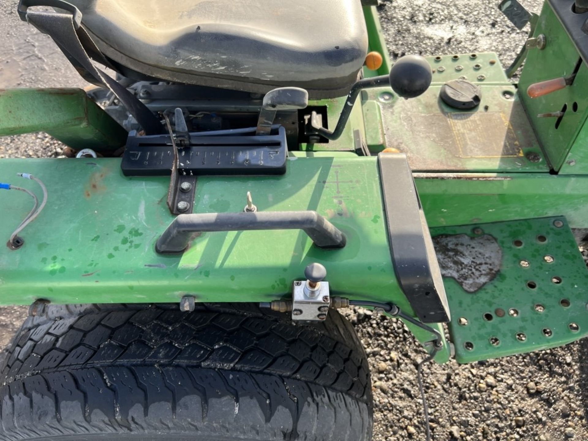 1998 John Deere 855 Utility Tractor - Image 20 of 23