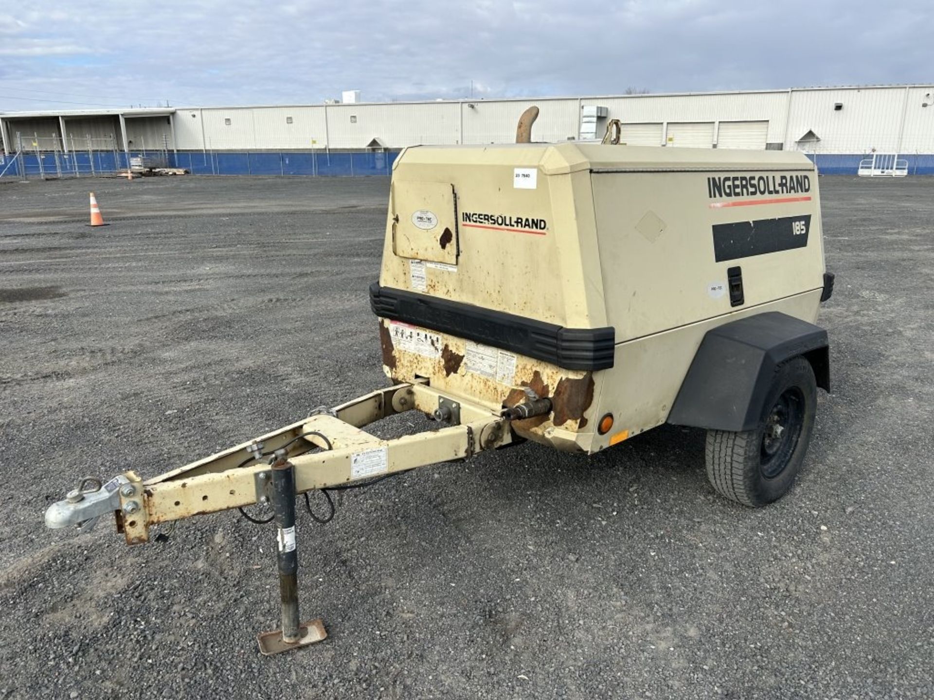 2001 Ingersoll-Rand 185 Towable Air Compressor