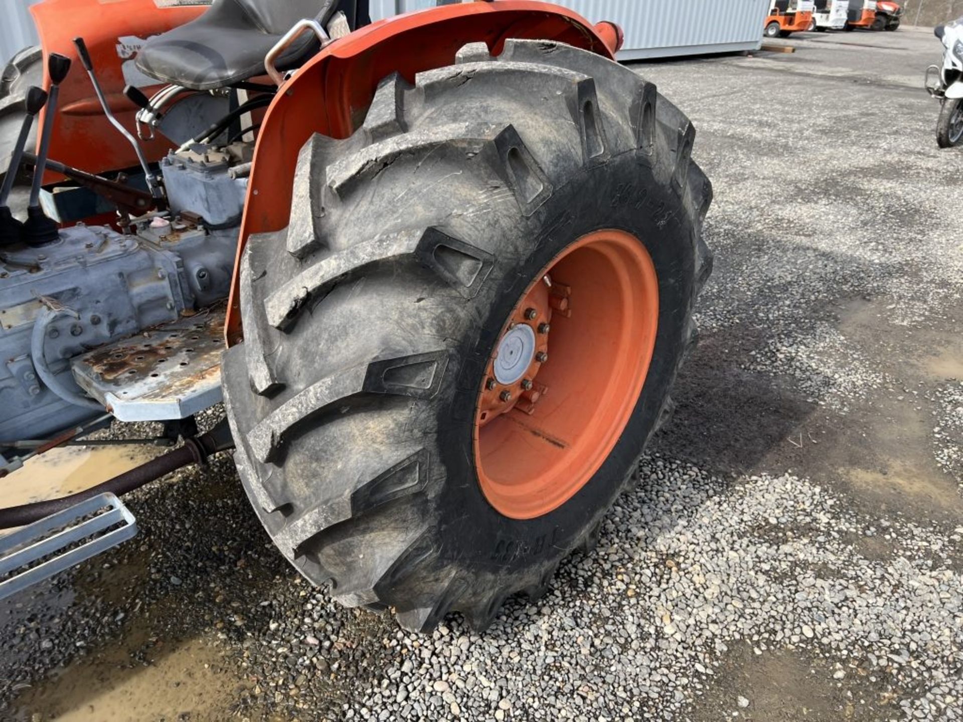 1991 Kubota M4030SU Utility Tractor - Image 14 of 27