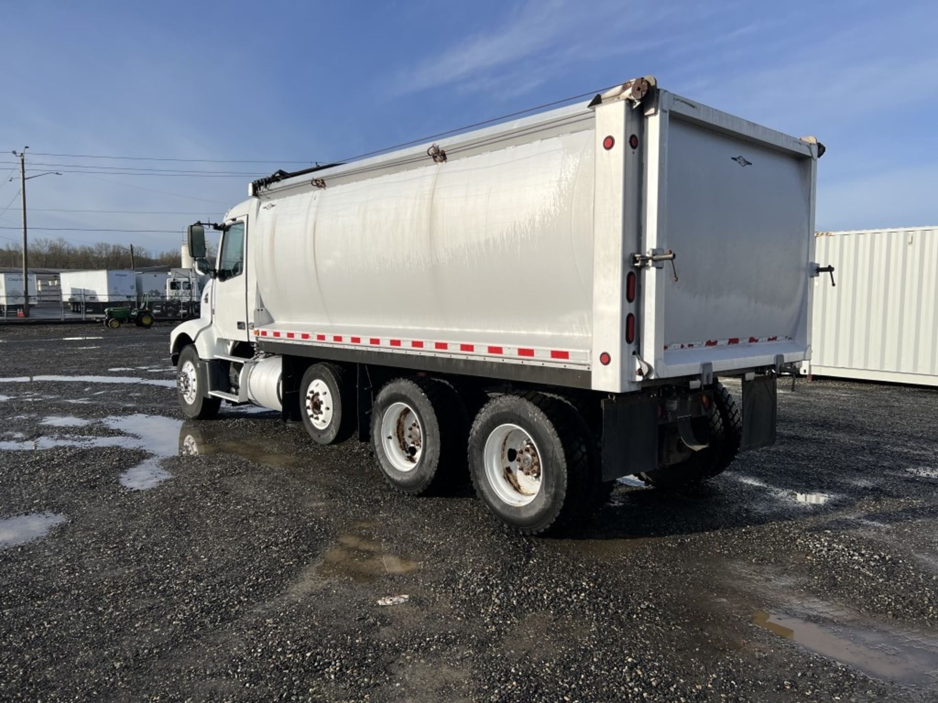 2011 Volvo Tri-Axle Dump Truck - Image 6 of 41