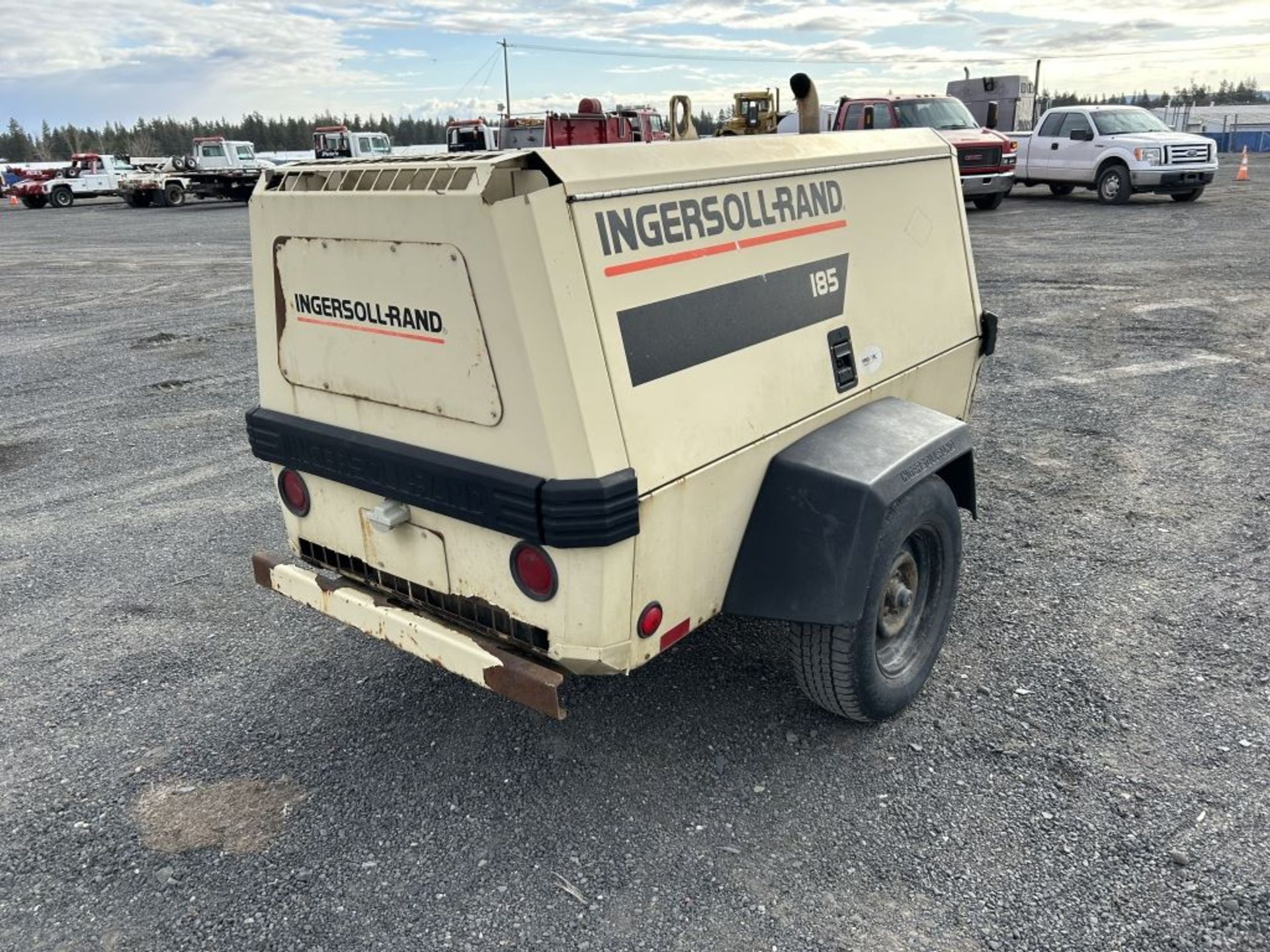 2001 Ingersoll-Rand 185 Towable Air Compressor - Image 5 of 21