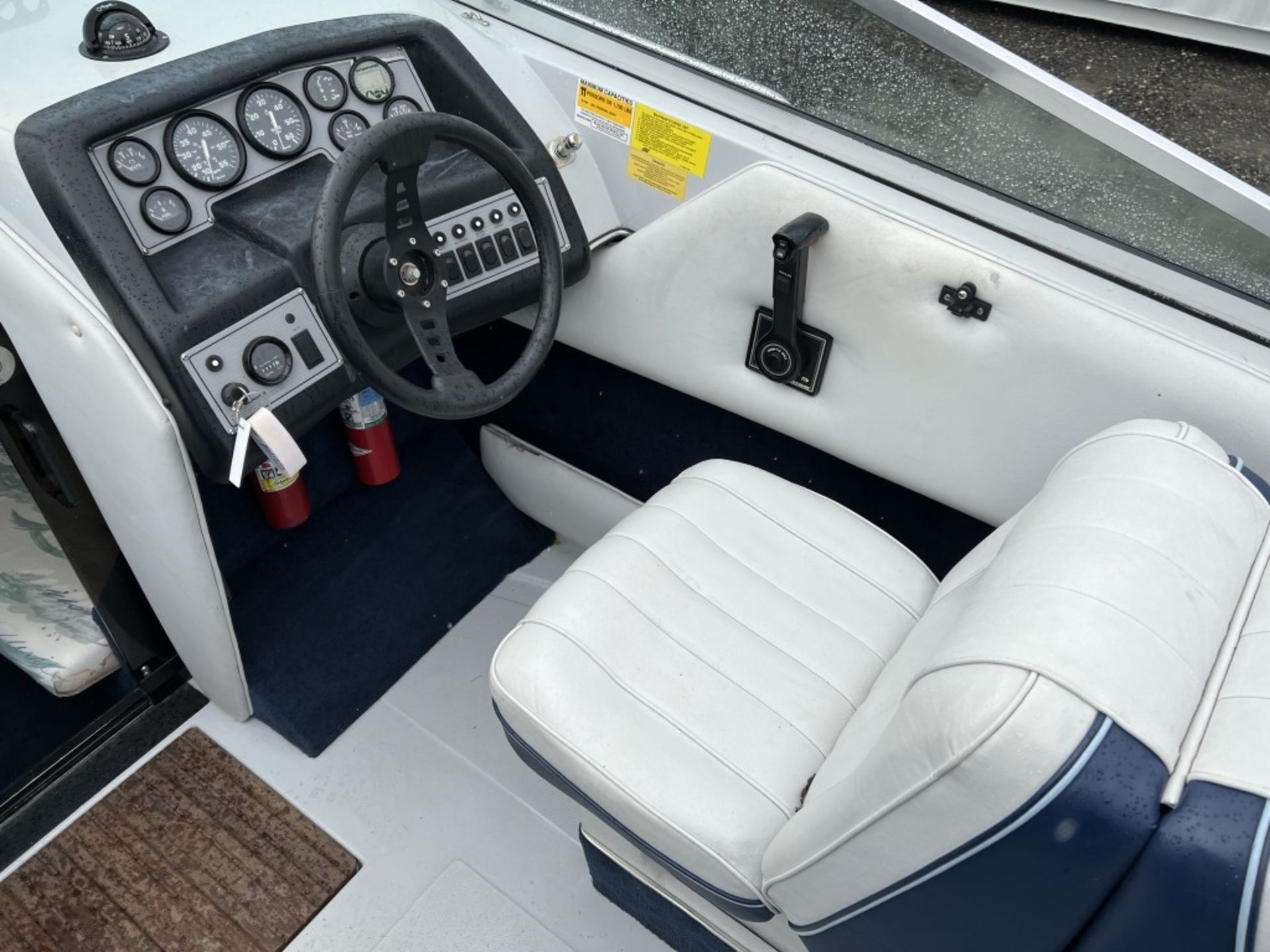 1992 Bluewater Marque 22 Motor Boat - Image 14 of 28