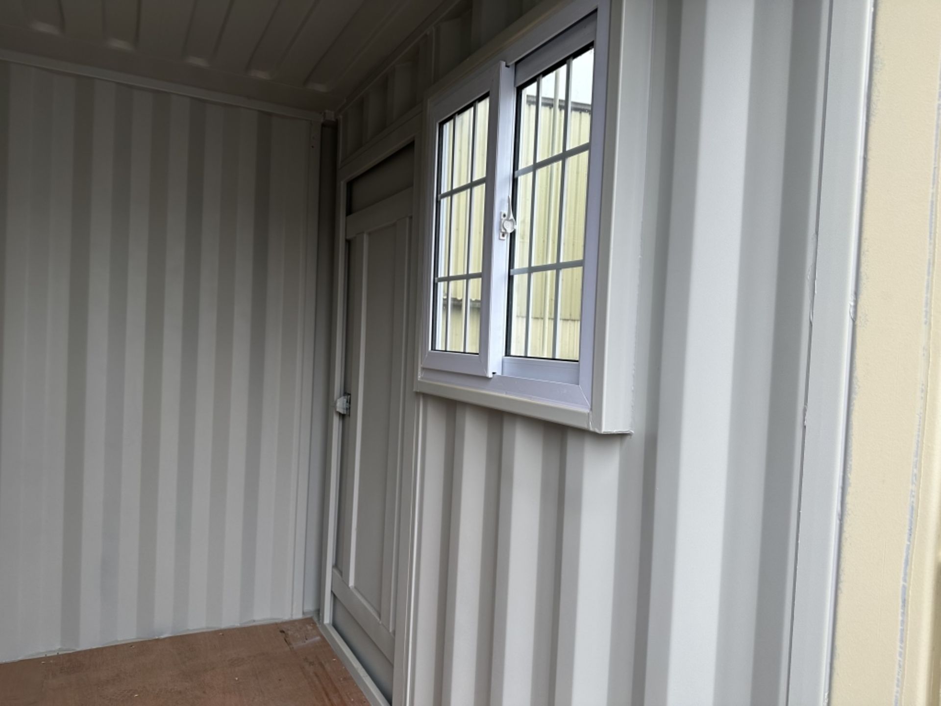 2023 9' Shipping Container - Image 8 of 8