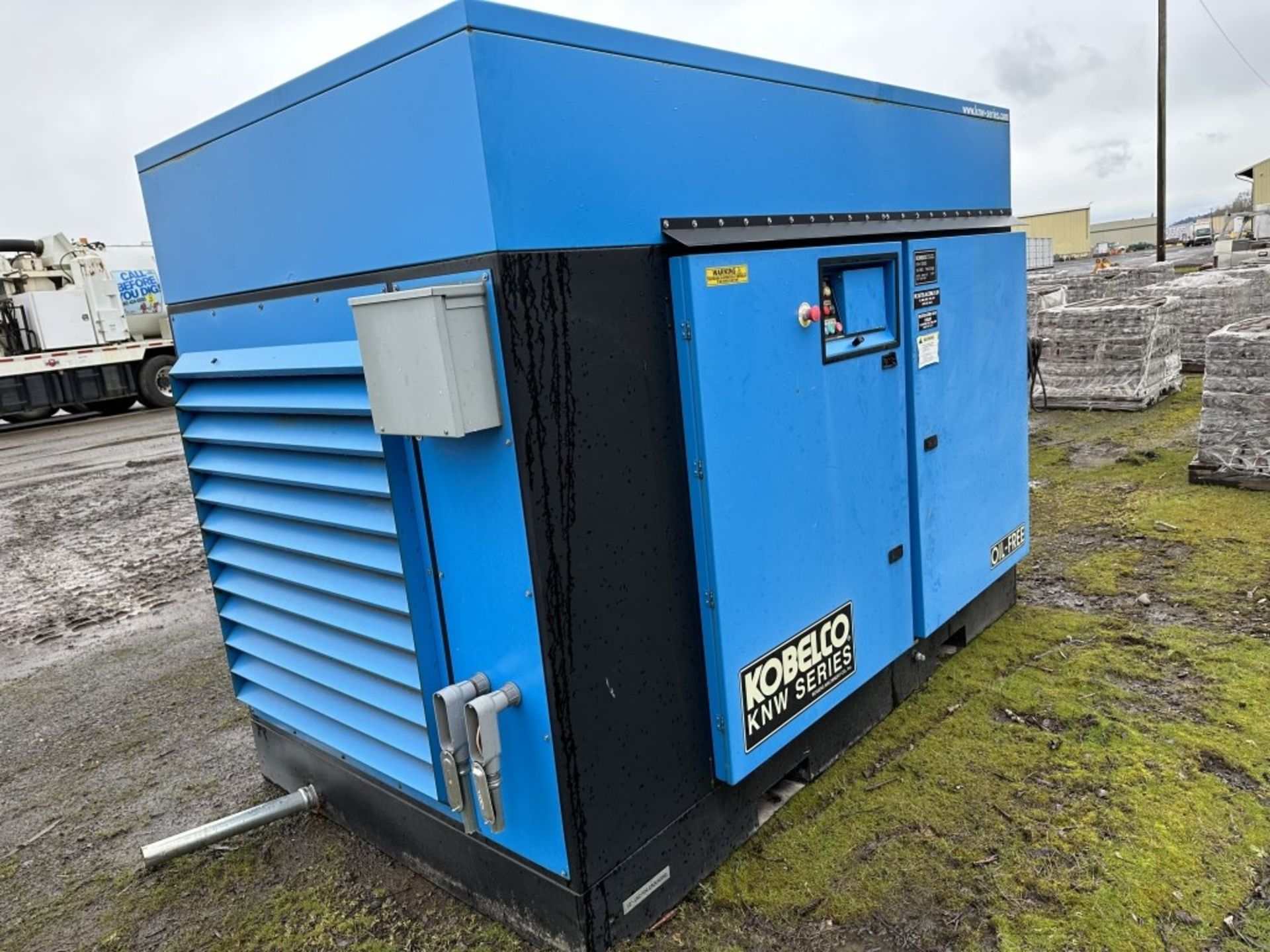 Kobelco KNWA1-C/X Rotary Screw Air Compressor - Image 4 of 18