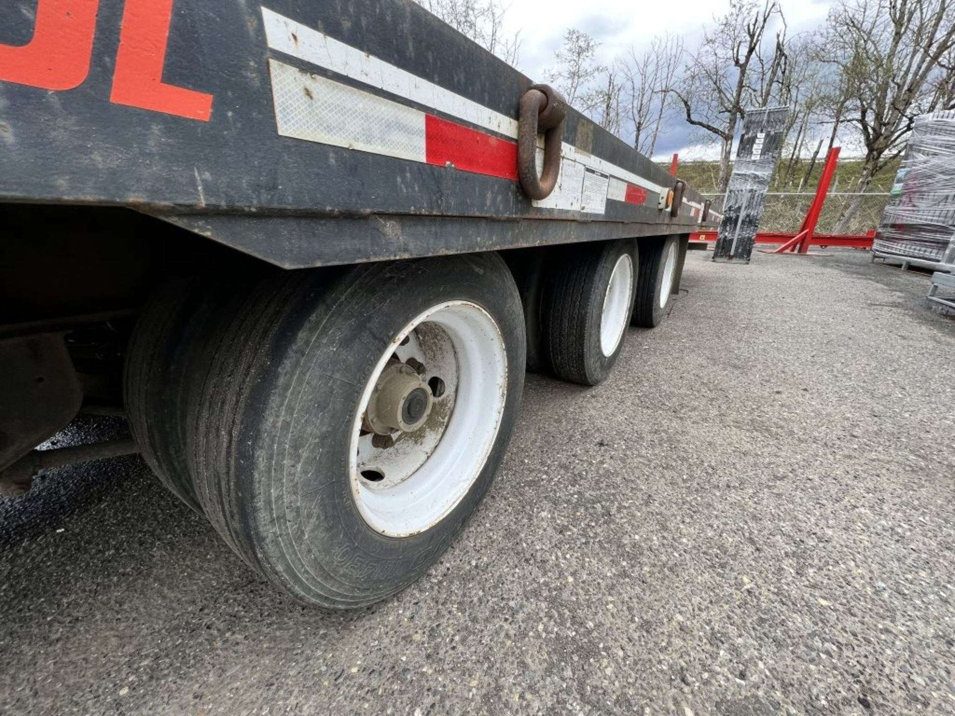 2006 Interstate 50TDL Tri-Axle Equipment Trailer - Image 3 of 15