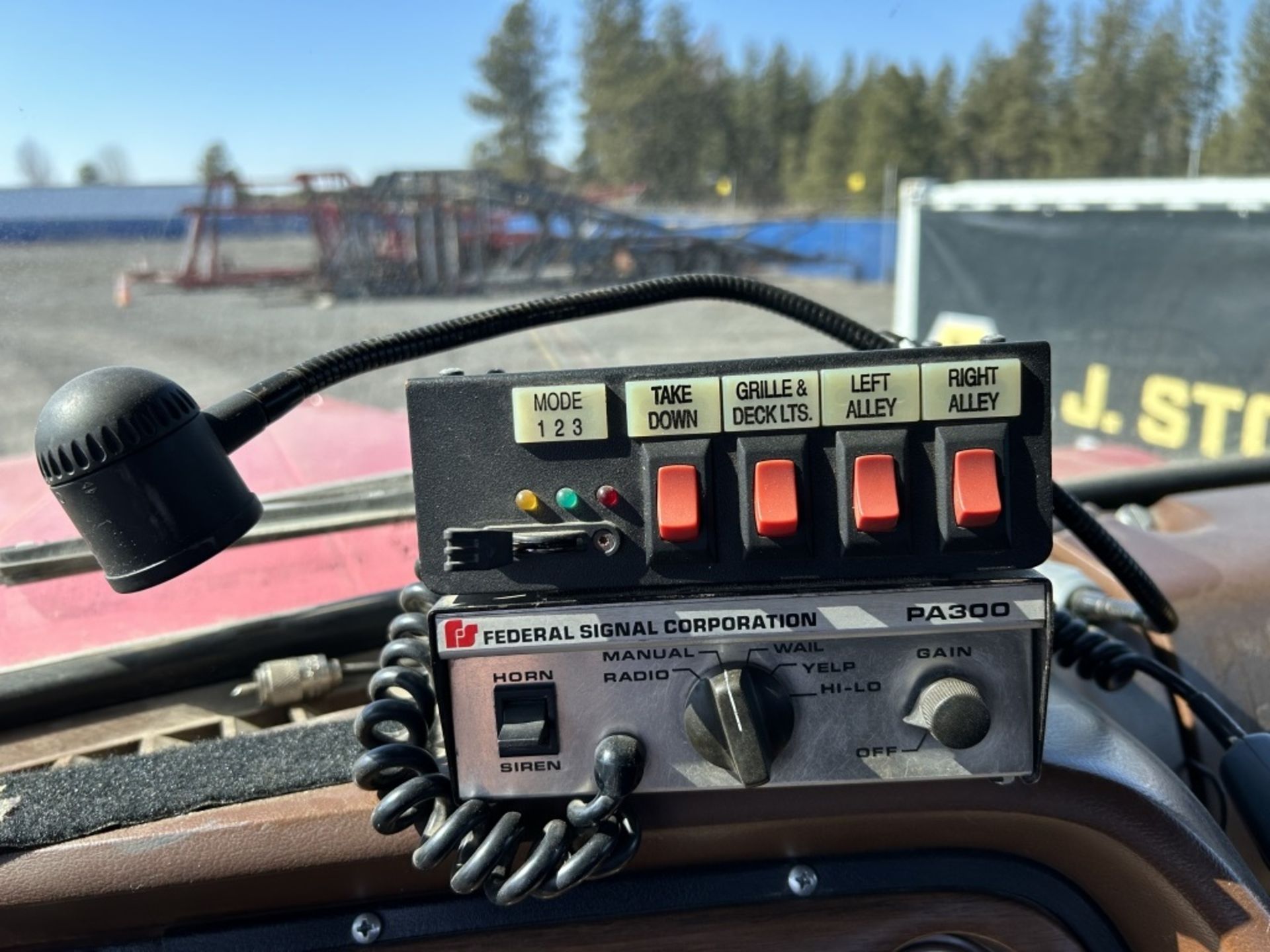 1986 Ford 9000 Fire Engine - Image 21 of 69