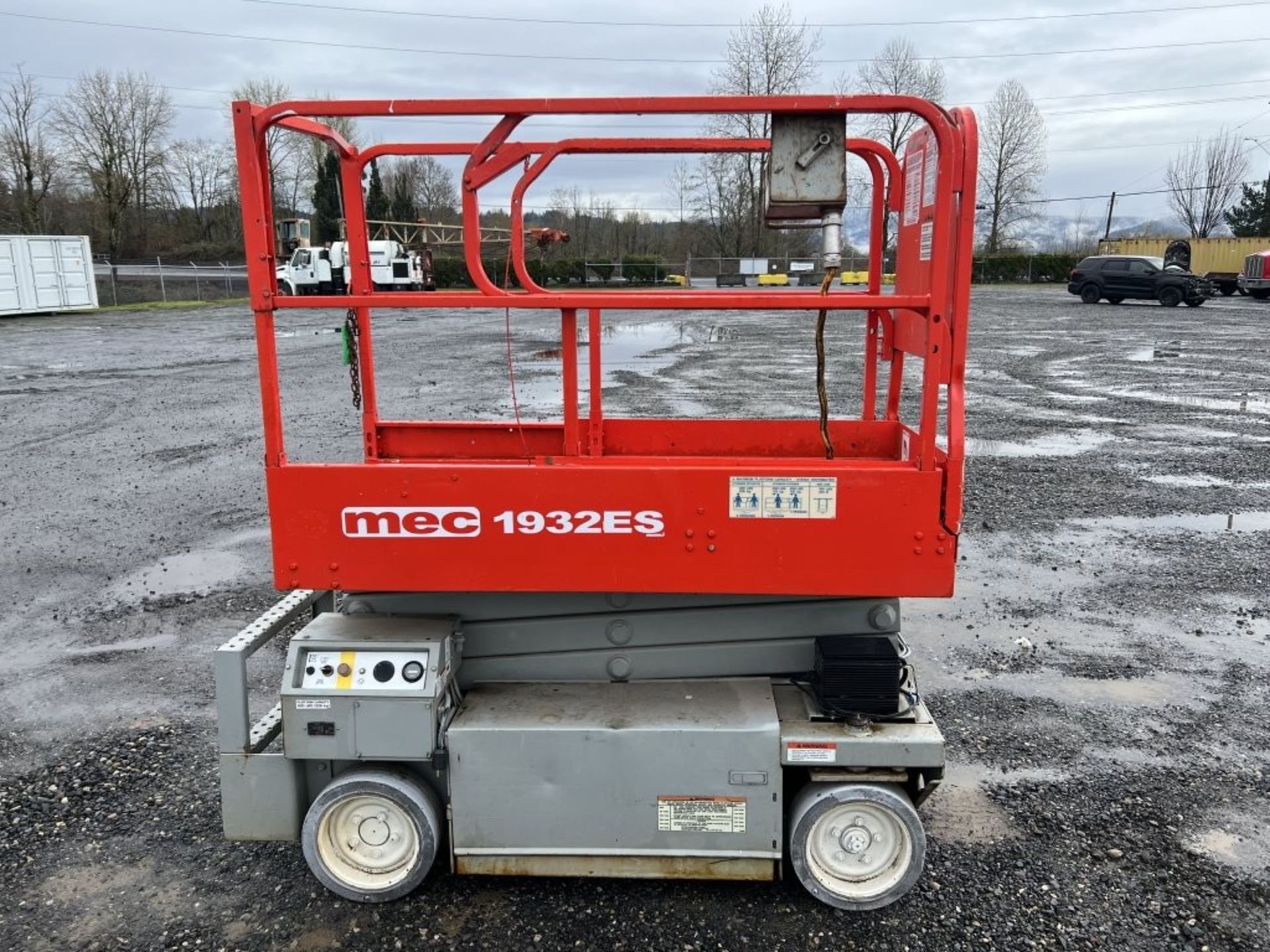 MEC 1932ES Scissor Lift - Image 3 of 15