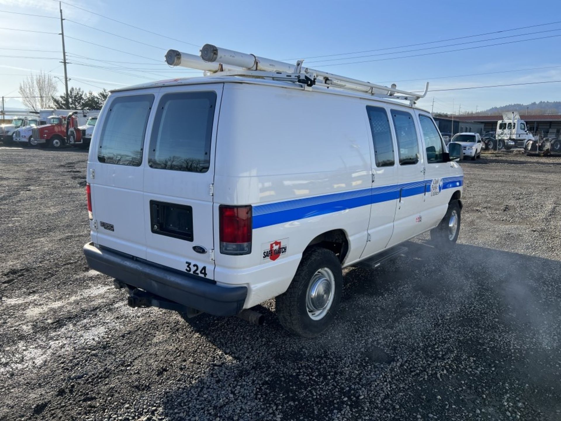 2004 Ford E350 SD Cargo Van - Image 4 of 29