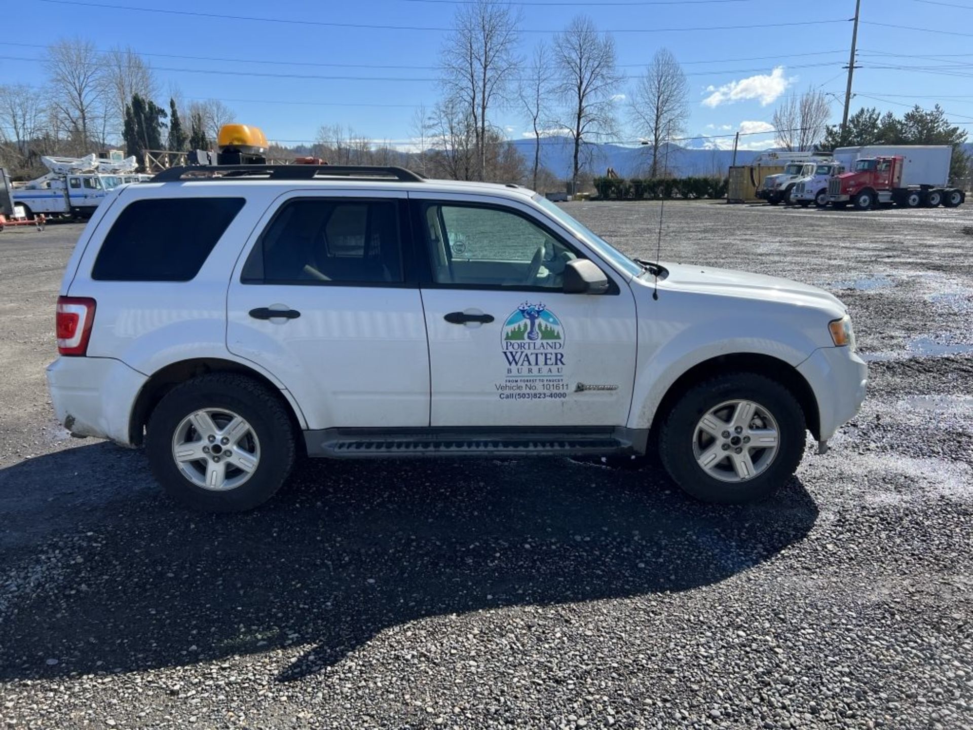 2010 Ford Escape Hybrid SUV - Image 3 of 32