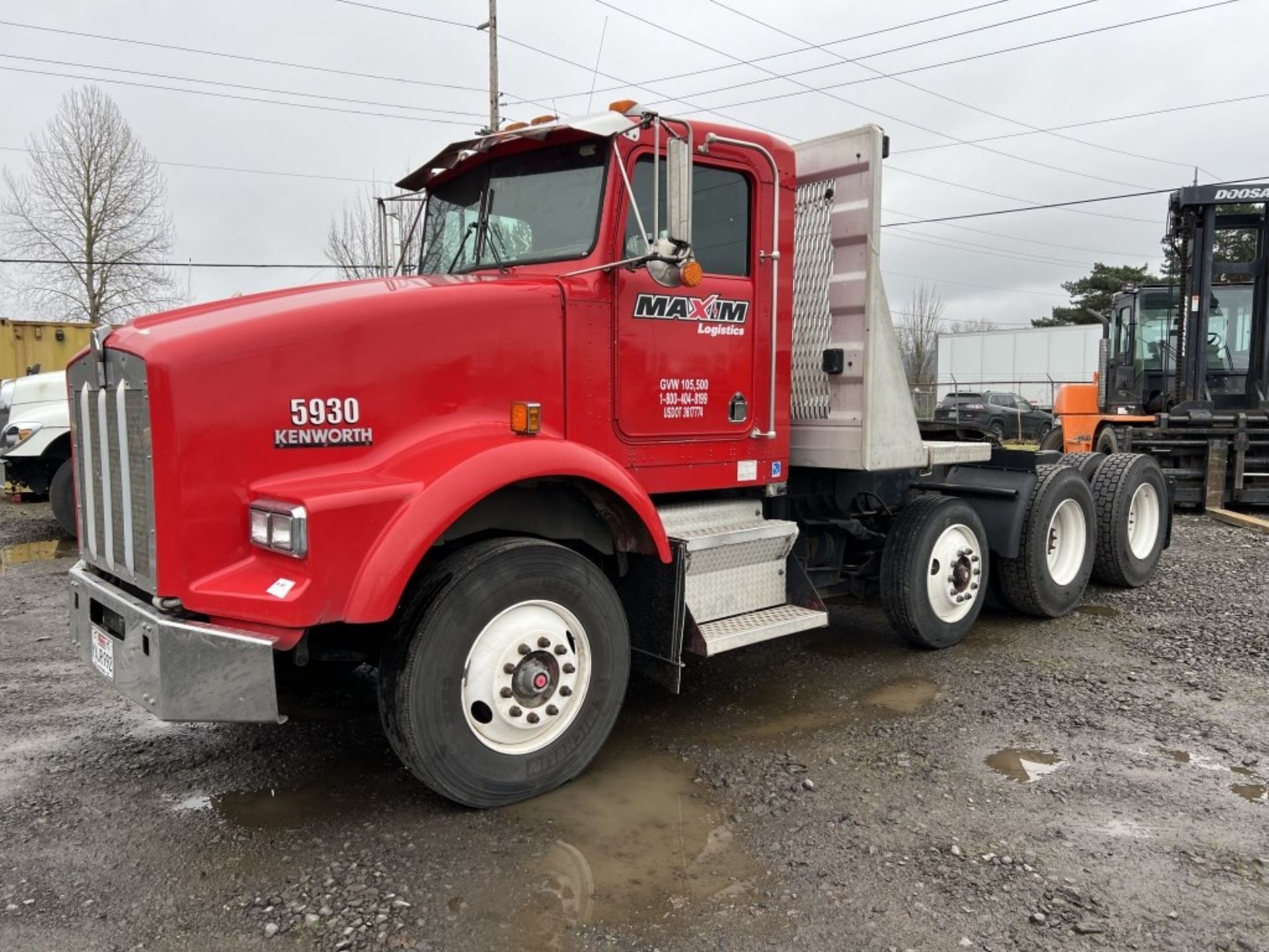 1996 Kenworth T800 Tri-Axle Truck Tractor