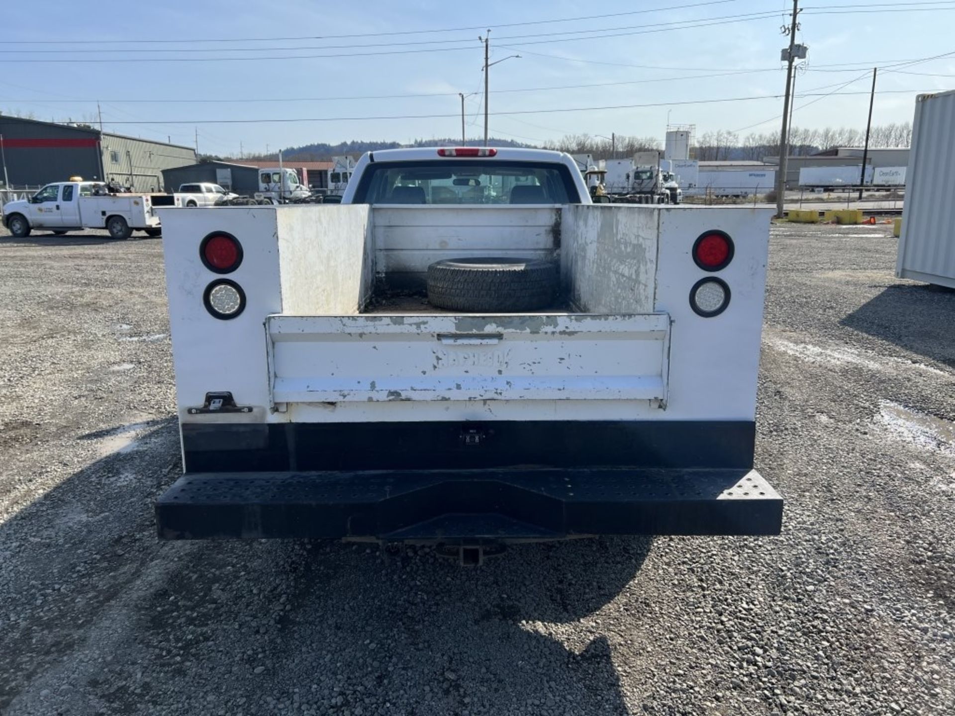 2009 Chevrolet Silverado Extra Cab Utility Truck - Image 5 of 28