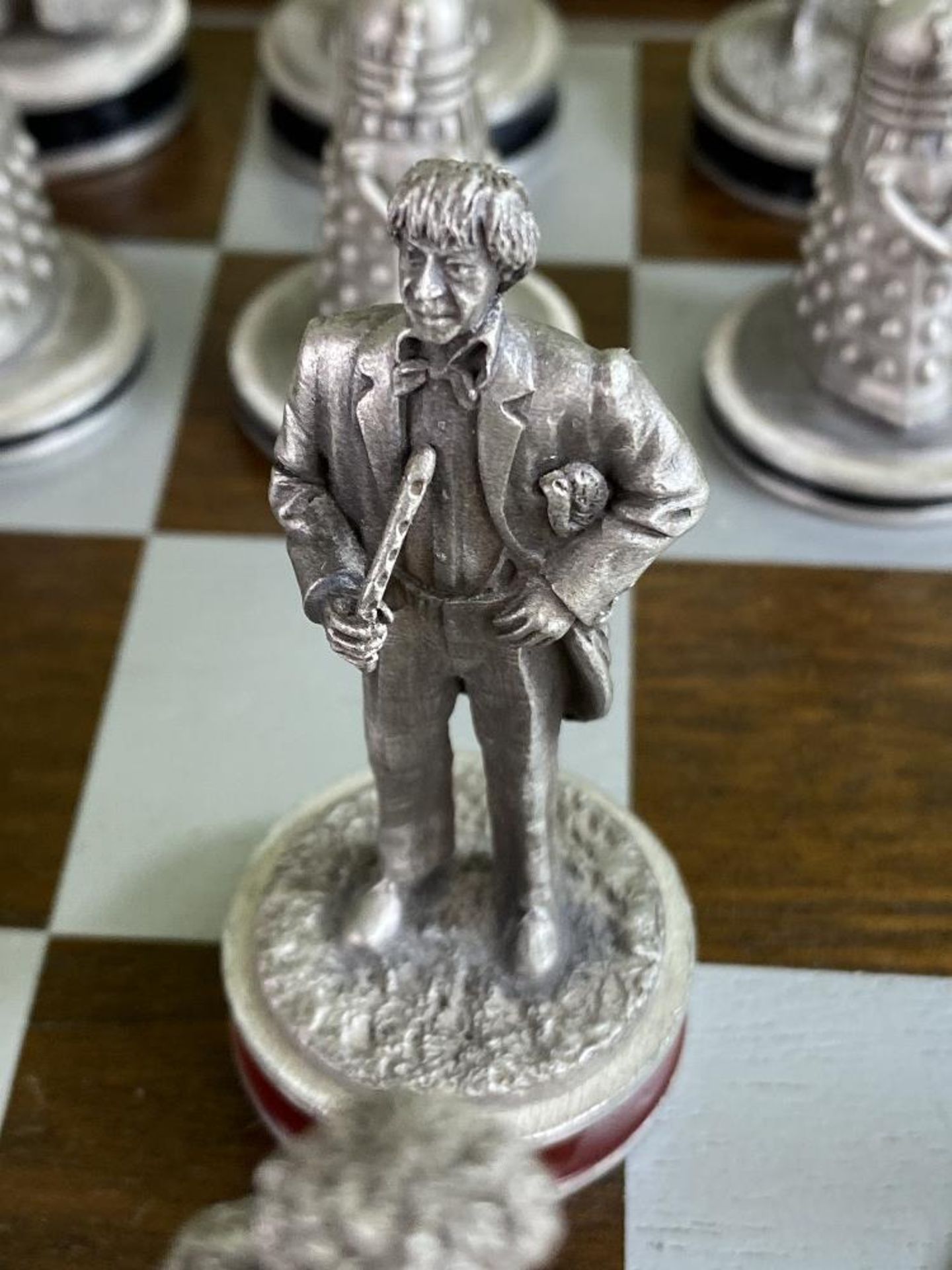 Dr Doctor Who Danbury Mint Pewter Collectors Edition Chess Set - Image 4 of 9