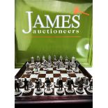 Dr Doctor Who Danbury Mint Pewter Collectors Edition Chess Set