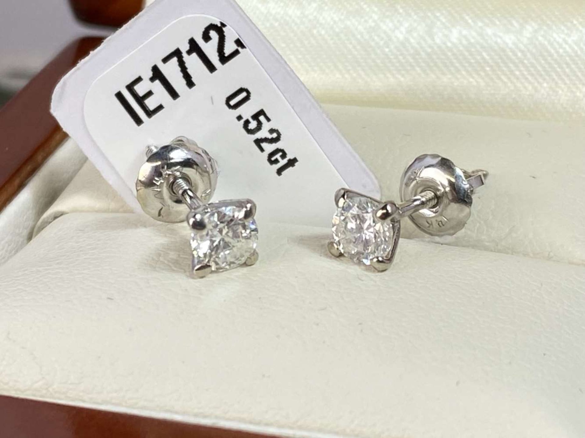 Pair of New 0.52 Carat Round Cut VS1/D Diamond Stud Earrings On 14K Hallmarked White Gold - Image 6 of 8