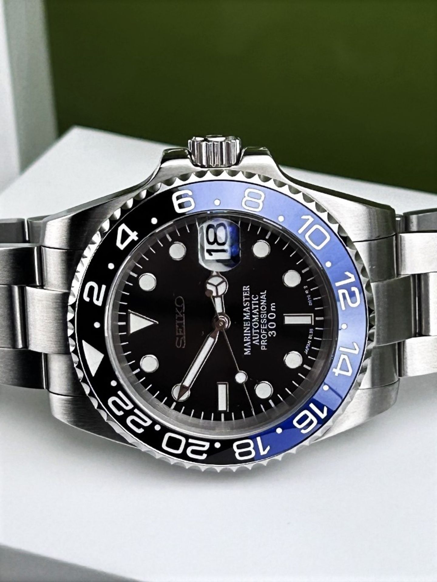 Seiko "Batman Homage GMT" 40mm NH35 Movement - Image 7 of 10