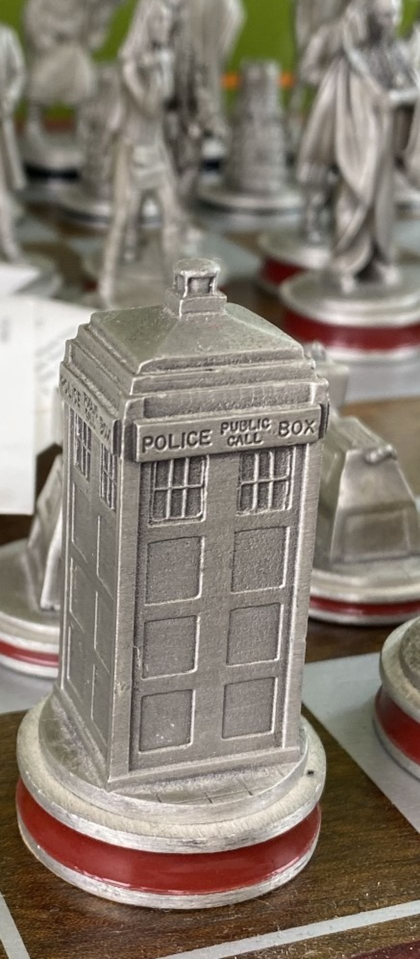 Dr Doctor Who Danbury Mint Pewter Collectors Edition Chess Set - Image 6 of 9