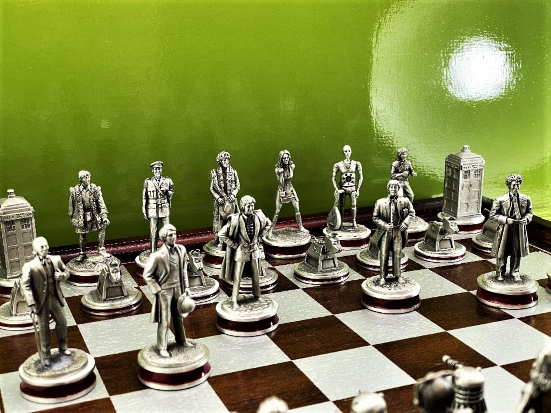 Dr Doctor Who Danbury Mint Pewter Collectors Edition Chess Set - Image 7 of 9