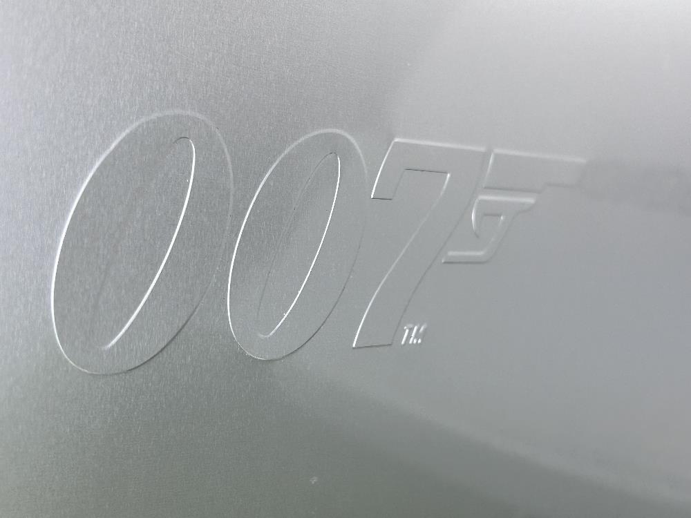 Corgi BONDEX1 James Bond Briefcase Set - Image 10 of 10