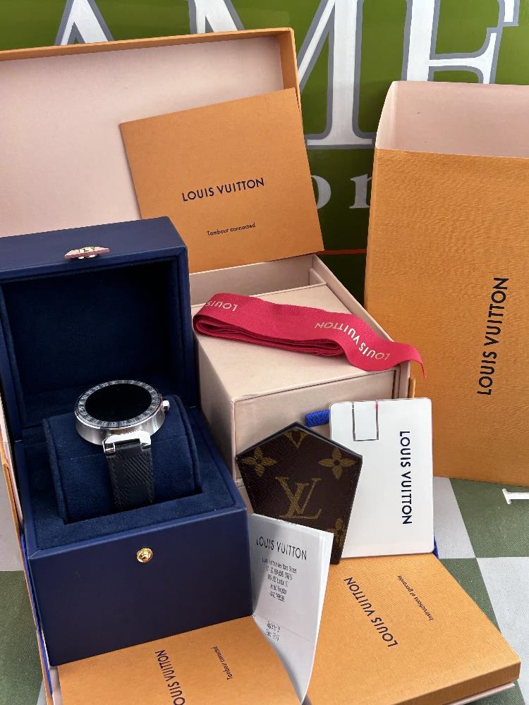 Louis Vuitton Paris Tambour SmartWatch QA 004Z Edition. - Image 3 of 7