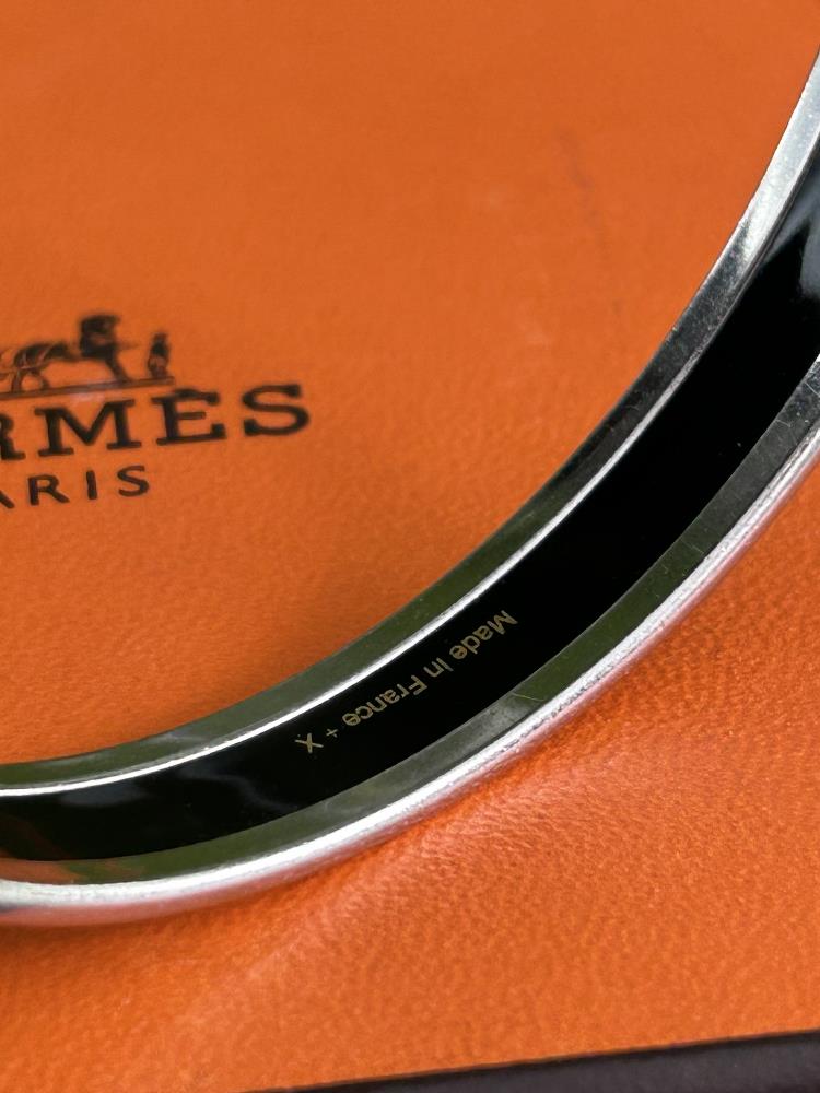 SOLD VIA BUY IT NOW-DO NOT BID-Hermes Paris Navy Monogram Enamel & Silver Bangle - Image 3 of 7