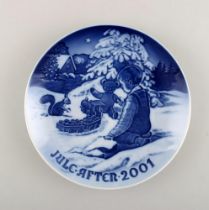 Bing & Grondahl Christmas Plate 2001. "play In The Snow".
