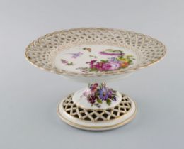Antique Meissen Compote In Openwork Porcelain With Hand-painted Flowers, Insects And Gold Decorat...