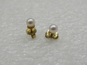 Vintage 14kt Pearl Stud Earrings, 3.8mm