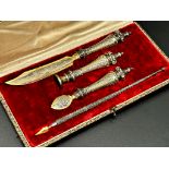 Exceptional quality Russian four piece silver and silver gilt cased desk set, comprising letter