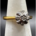 18ct flower head diamond ring, size N, 2.6g