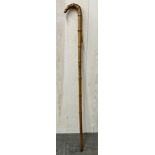 Chinese bamboo walking stick, the shaft carved with a cicada, 101cm long