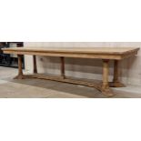 Exceptional quality Beresford & Hicks blond oak refectory hayrake table, raised on five turned
