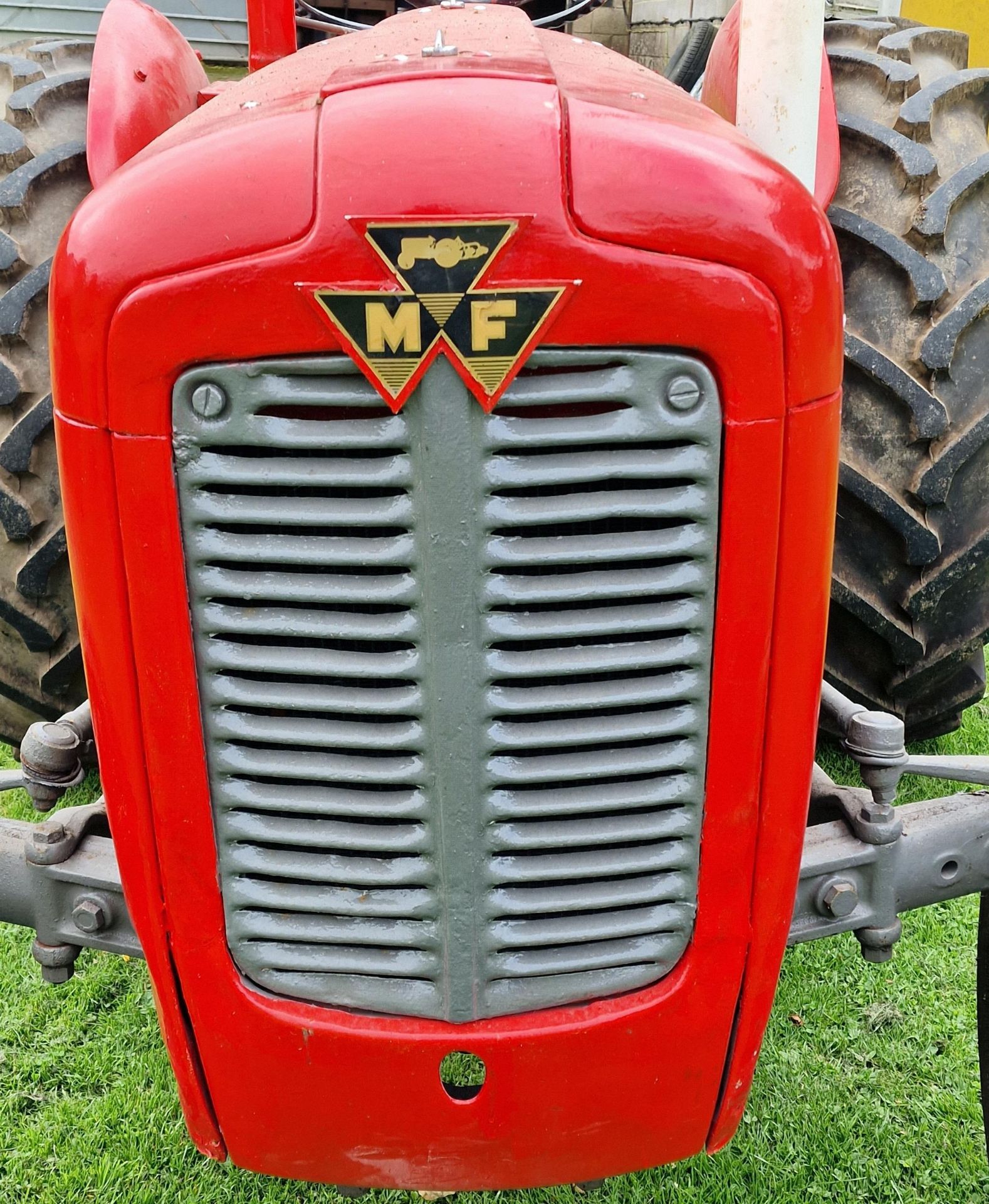 Vintage Massey Ferguson 35 grey and red diesel tractor, starts and drives with working hydraulics, - Image 3 of 6