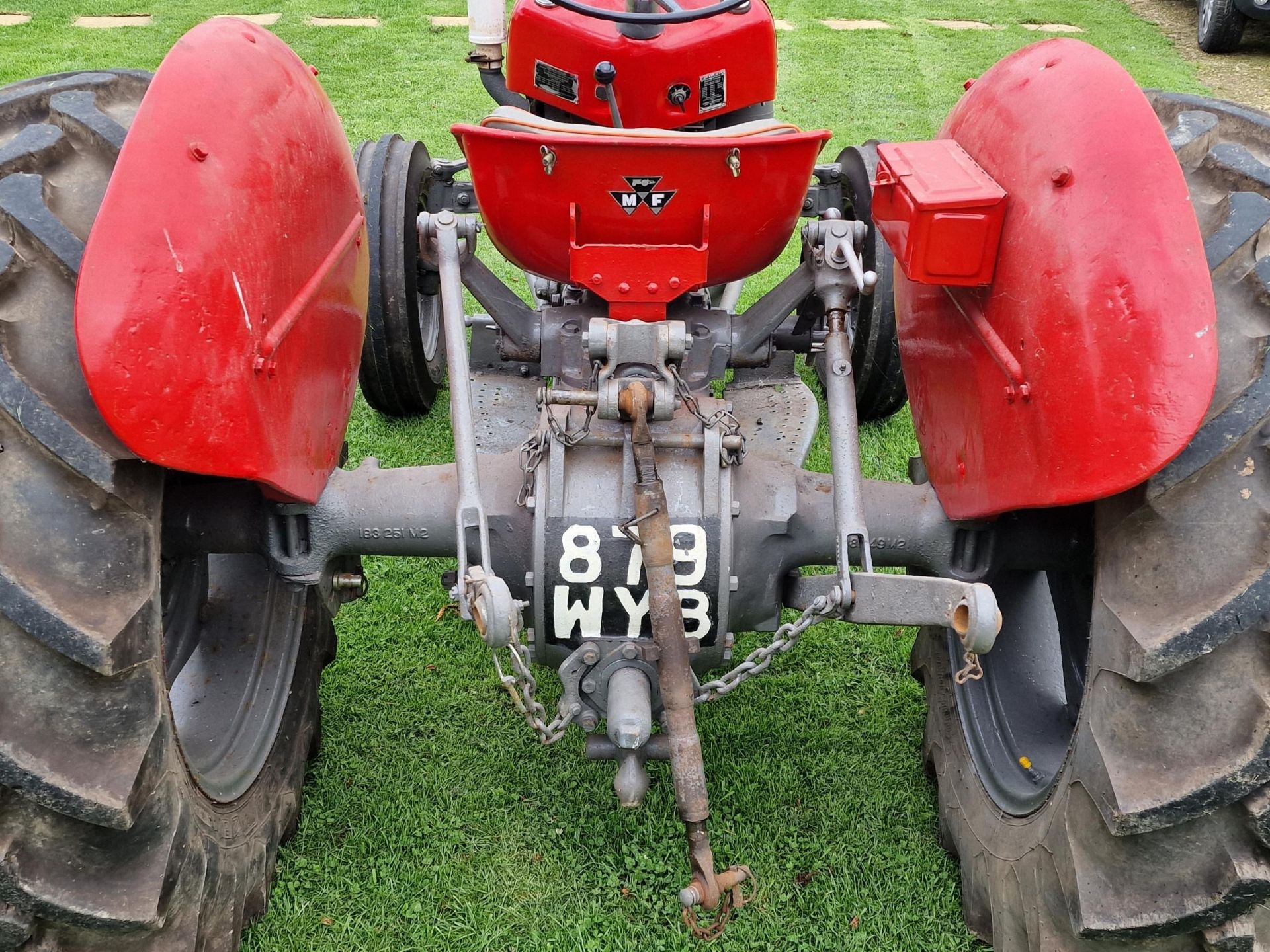 Vintage Massey Ferguson 35 grey and red diesel tractor, starts and drives with working hydraulics, - Image 5 of 6